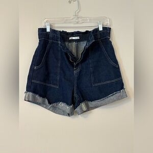 Zara Cuffed Hem Shorts